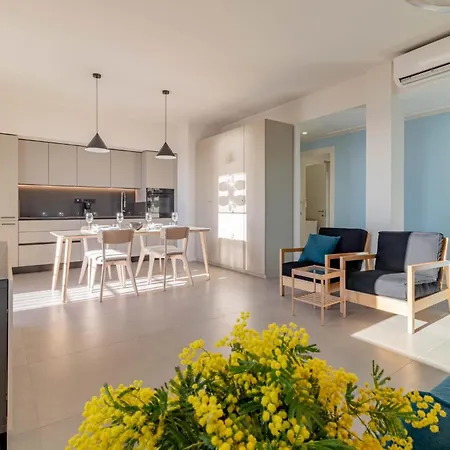 Zaffiro Attico Sanremo- Stunning View Terrace 아파트 산레모