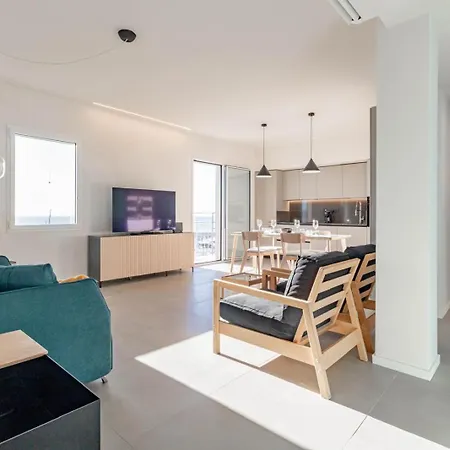 Zaffiro Attico Sanremo- Stunning View Terrace 산레모