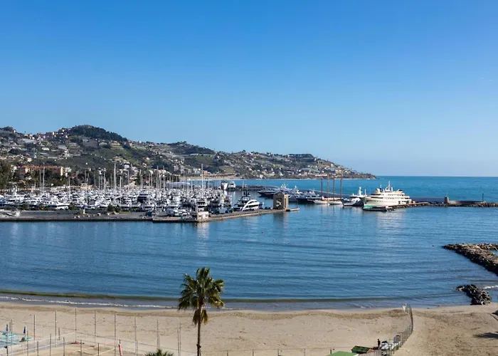 Zaffiro Attico Sanremo- Stunning View Terrace شقة